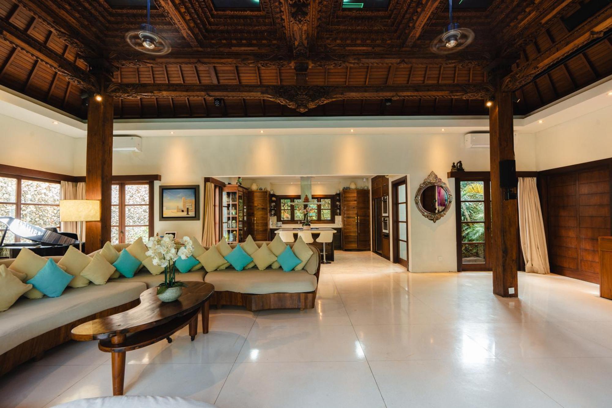 Lataliana Seminyak Villa Exteriör bild